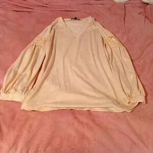 Suzanne Betro v-neck blouse in XL